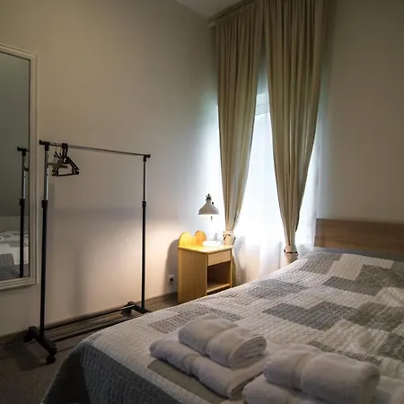 Hotel Mini *